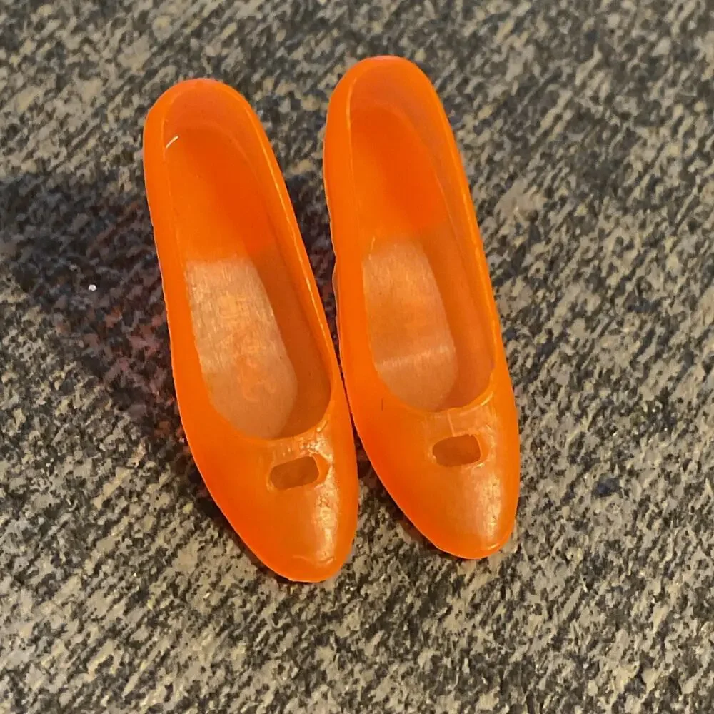 Vintage Barbie FRANCIE Doll “GOLD RUSH” 1222 ORANGE Cut-Out Low Heel SHOES Japan